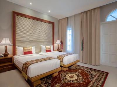 bedroom 5 - hotel ramada suites by wyndham solo - surakarta, indonesia