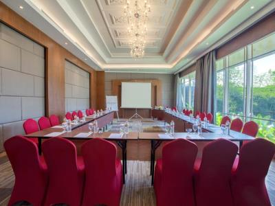 conference room - hotel ramada suites by wyndham solo - surakarta, indonesia