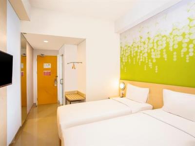 bedroom 5 - hotel zest parang raja solo by swiss-belhotel - surakarta, indonesia