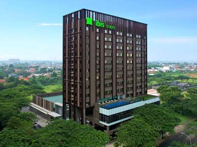 exterior view - hotel ibis styles serpong bsd city - tangerang, indonesia