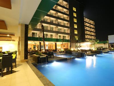 outdoor pool - hotel dalton hotel makassar - makassar, indonesia