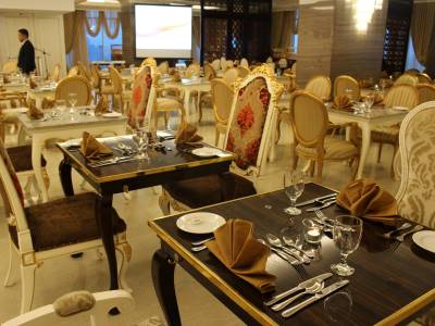 restaurant - hotel myko hotel and convention center - makassar, indonesia