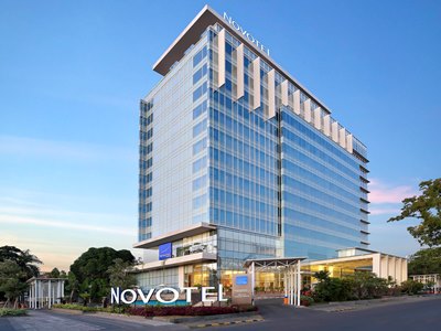 exterior view - hotel novotel makassar grand shayla - makassar, indonesia