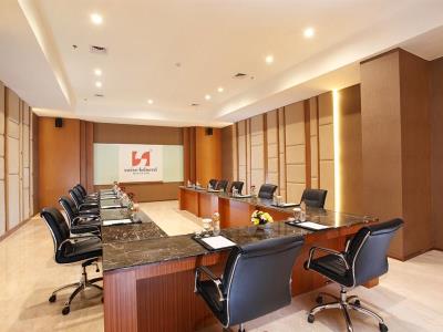 conference room - hotel swiss-belhotel makassar - makassar, indonesia