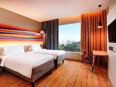 bedroom 1 - hotel ibis styles makassar sam ratulangi - makassar, indonesia