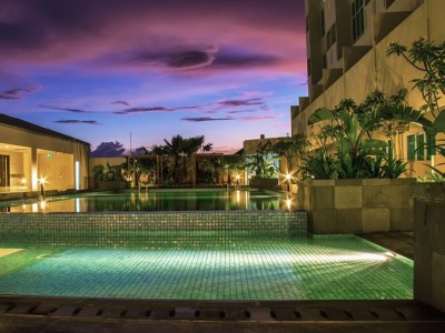 outdoor pool 2 - hotel swiss-belinn malang - malang, indonesia