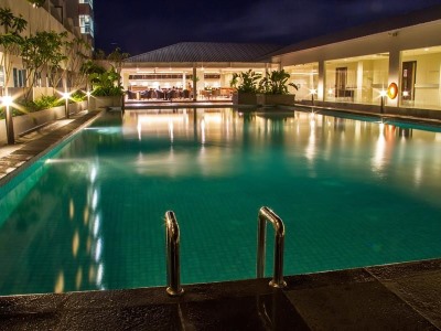 outdoor pool 1 - hotel swiss-belinn malang - malang, indonesia