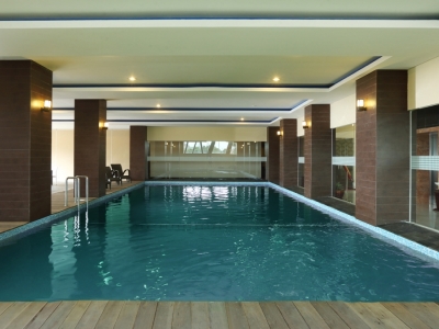 indoor pool - hotel the 1o1 malang oj - malang, indonesia