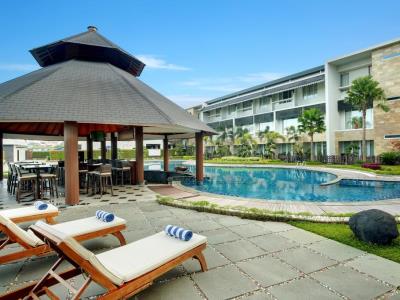 outdoor pool - hotel swiss-belhotel borneo banjarmasin - banjarmasin, indonesia