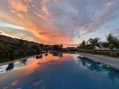 outdoor pool - hotel aston gorontalo hotel and villas - gorontalo, indonesia