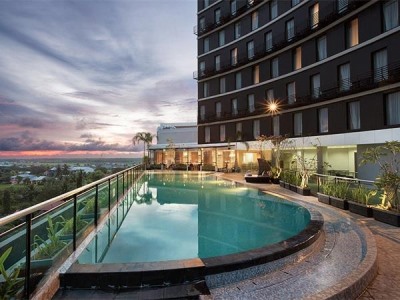 outdoor pool - hotel swiss-belinn singkawang - singkawang, indonesia