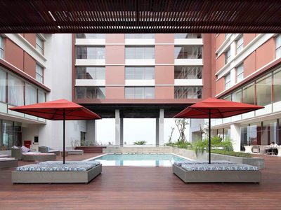 outdoor pool - hotel mercure padang - padang, indonesia