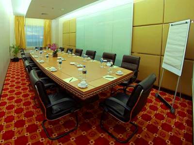 conference room - hotel premier basko - padang, indonesia