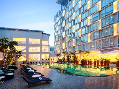 outdoor pool - hotel mercure samarinda - samarinda, indonesia