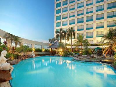 outdoor pool - hotel ciputra jakarta by swiss-belhotel intl - jakarta, indonesia