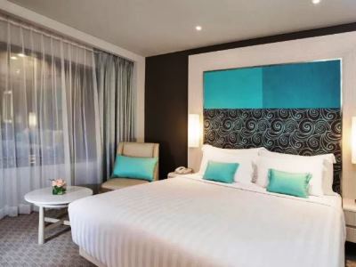 bedroom - hotel grand mercure harmoni - jakarta, indonesia