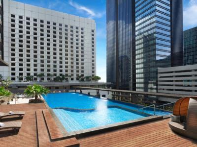 outdoor pool - hotel artotel suites mangkuluhur - jakarta, indonesia