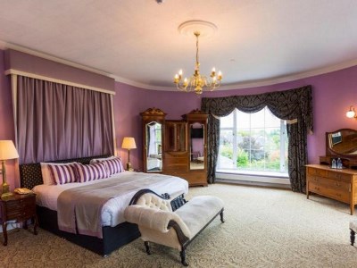 bedroom 1 - hotel castle oaks house - castleconnell, ireland