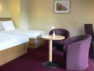 bedroom 2 - hotel maldron hotel newlands cross - dublin, ireland