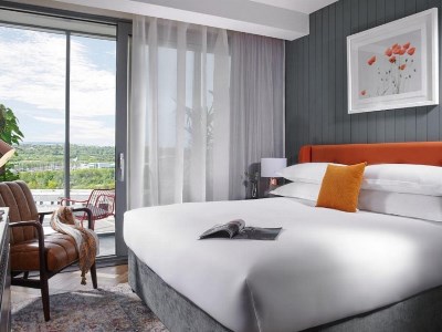 bedroom 1 - hotel red cow moran - dublin, ireland