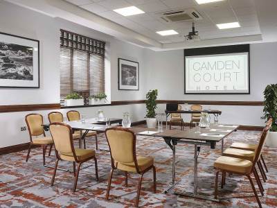 conference room - hotel camden court - dublin, ireland