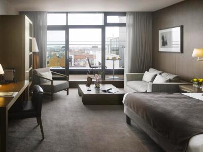 bedroom 8 - hotel radisson blu royal - dublin, ireland
