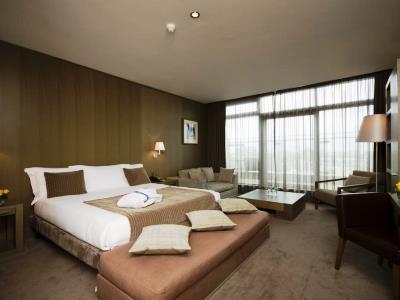bedroom - hotel radisson blu royal - dublin, ireland