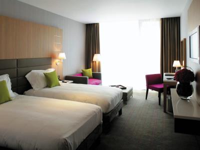 bedroom 6 - hotel radisson blu royal - dublin, ireland