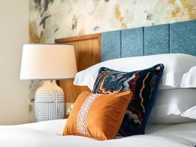 bedroom - hotel dylan - dublin, ireland