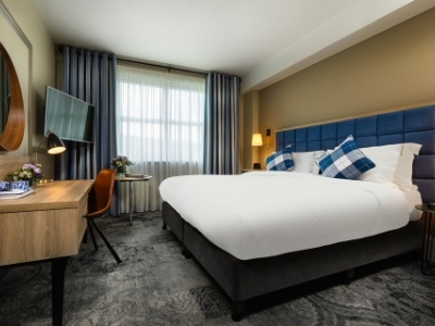 bedroom - hotel harbour - galway, ireland