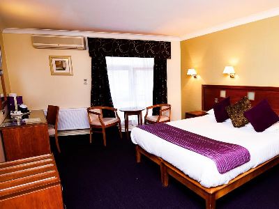 bedroom - hotel imperial - galway, ireland