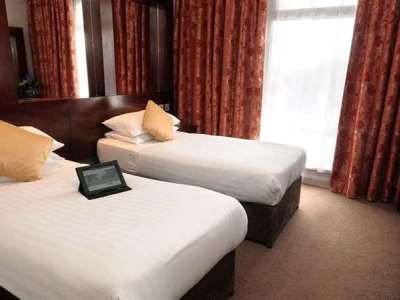 bedroom 1 - hotel flannery's galway - galway, ireland