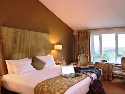 bedroom 6 - hotel connemara coast - galway, ireland