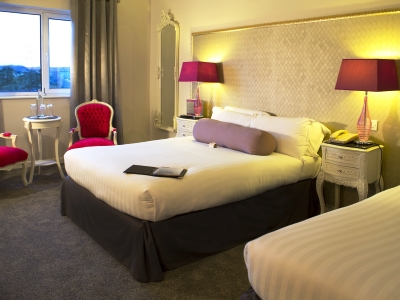 standard bedroom - hotel kilkenny - kilkenny, ireland