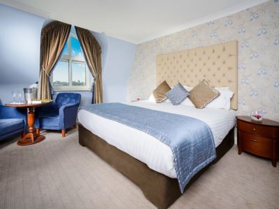 deluxe room - hotel dromhall hotel - killarney, ireland