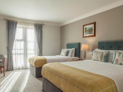 bedroom - hotel the heights - killarney, ireland