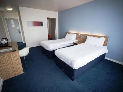 bedroom 2 - hotel travelodge castletroy - limerick, ireland