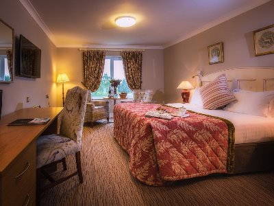 bedroom 1 - hotel the inn at dromoland - newmarket on fergus, ireland