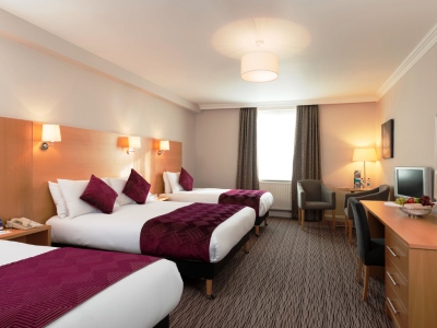 bedroom 2 - hotel park inn by radisson shannon airport - shannon, ireland