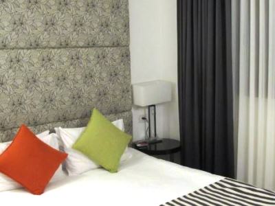 bedroom - hotel best western regency suites - tel aviv, israel