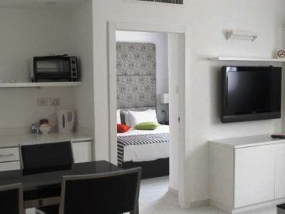 bedroom 3 - hotel best western regency suites - tel aviv, israel