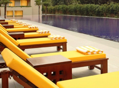 outdoor pool - hotel oberoi gurgaon - gurugram, india