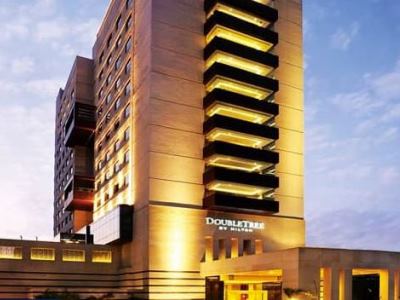 exterior view - hotel doubletree by hilton new delhi ncr - gurugram, india