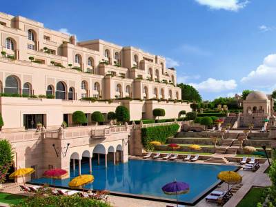 outdoor pool - hotel oberoi amarvilas - agra, india