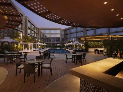 outdoor pool 1 - hotel hilton embassy golflinks - bangalore, india