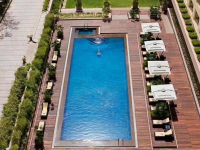 outdoor pool - hotel courtyard international airport - mumbai, india
