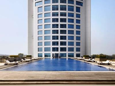 outdoor pool - hotel the westin kolkata rajarhat - kolkata, india