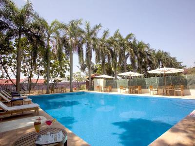 outdoor pool - hotel vivanta ernakulam, marine drive - kochi, india