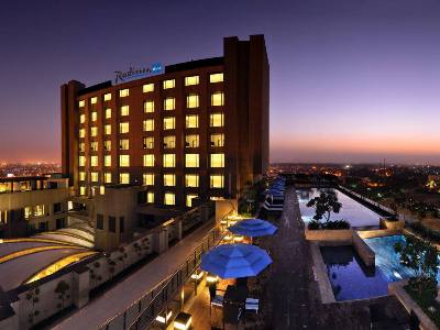 exterior view - hotel radisson blu paschim vihar - new delhi, india