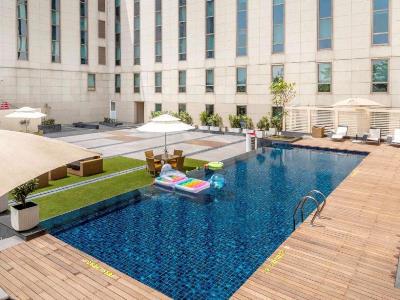outdoor pool - hotel ibis new delhi aerocity - new delhi, india